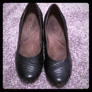 Black wedges size 10